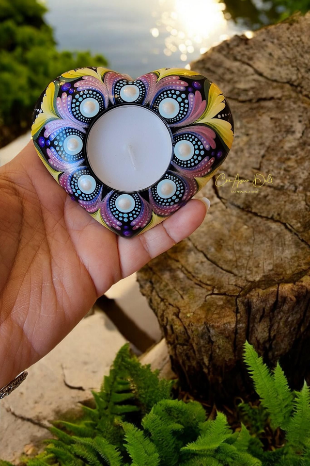Bougeoir cœur mandala iridescent – Peint à la main en plâtre résine