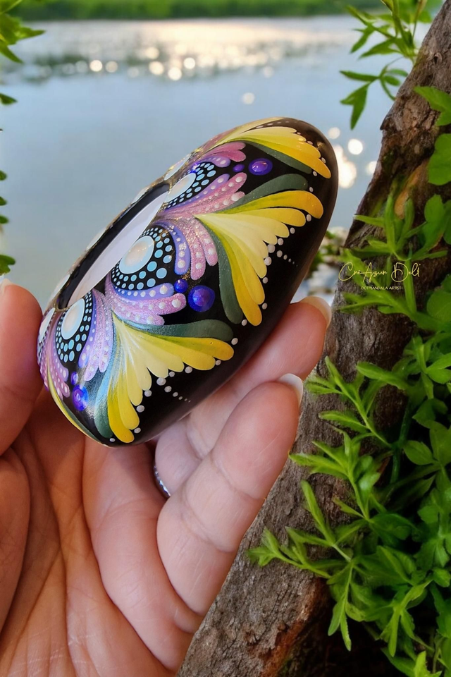 Bougeoir cœur mandala iridescent – Peint à la main en plâtre résine