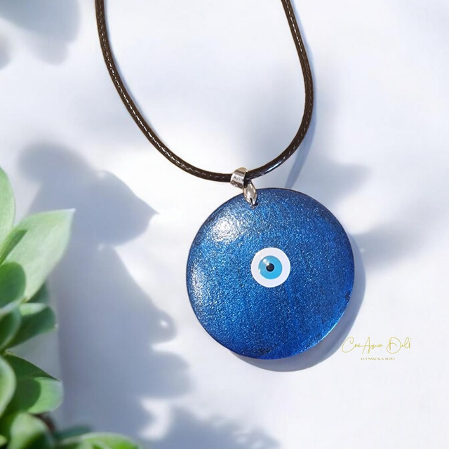 Collier en bois mandala oeil de protection
