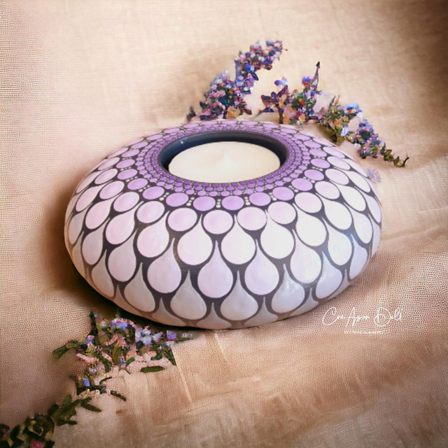 Bougeoir mandala en plâtre – Peint à la main mauve