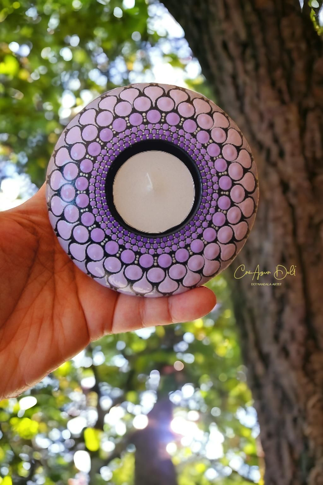 Bougeoir mandala en plâtre – Peint à la main mauve
