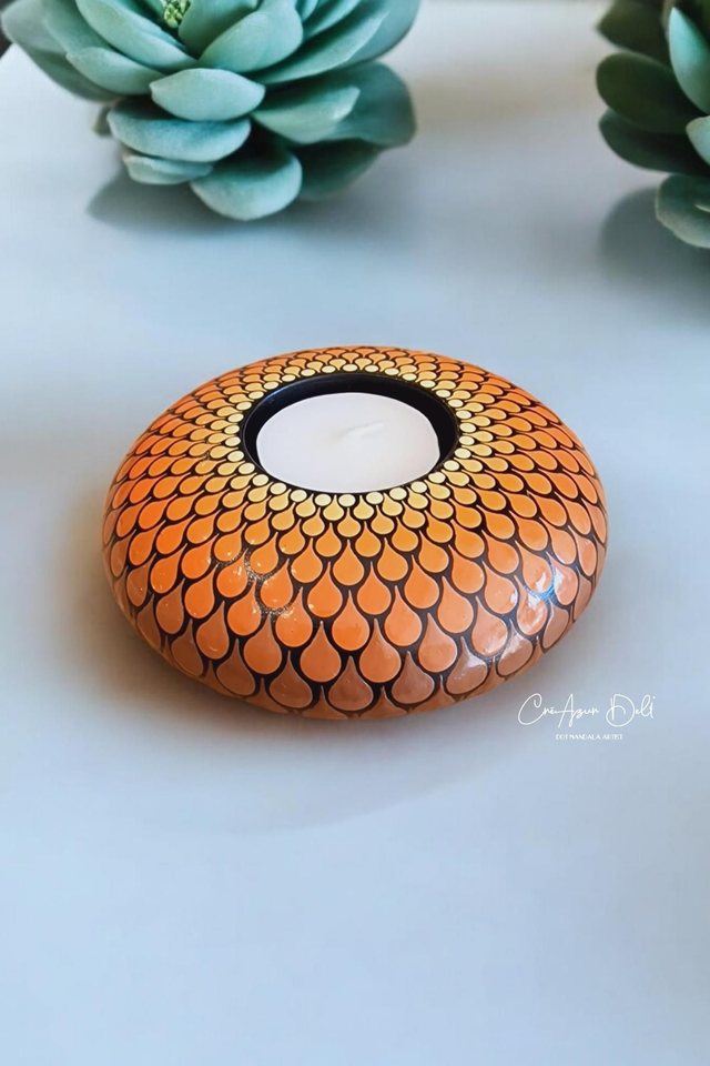 Bougeoir mandala en plâtre – Peint à la main orange et marron