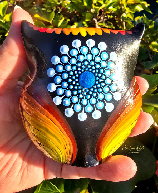 hibou en platre peint - mandala pointillisme