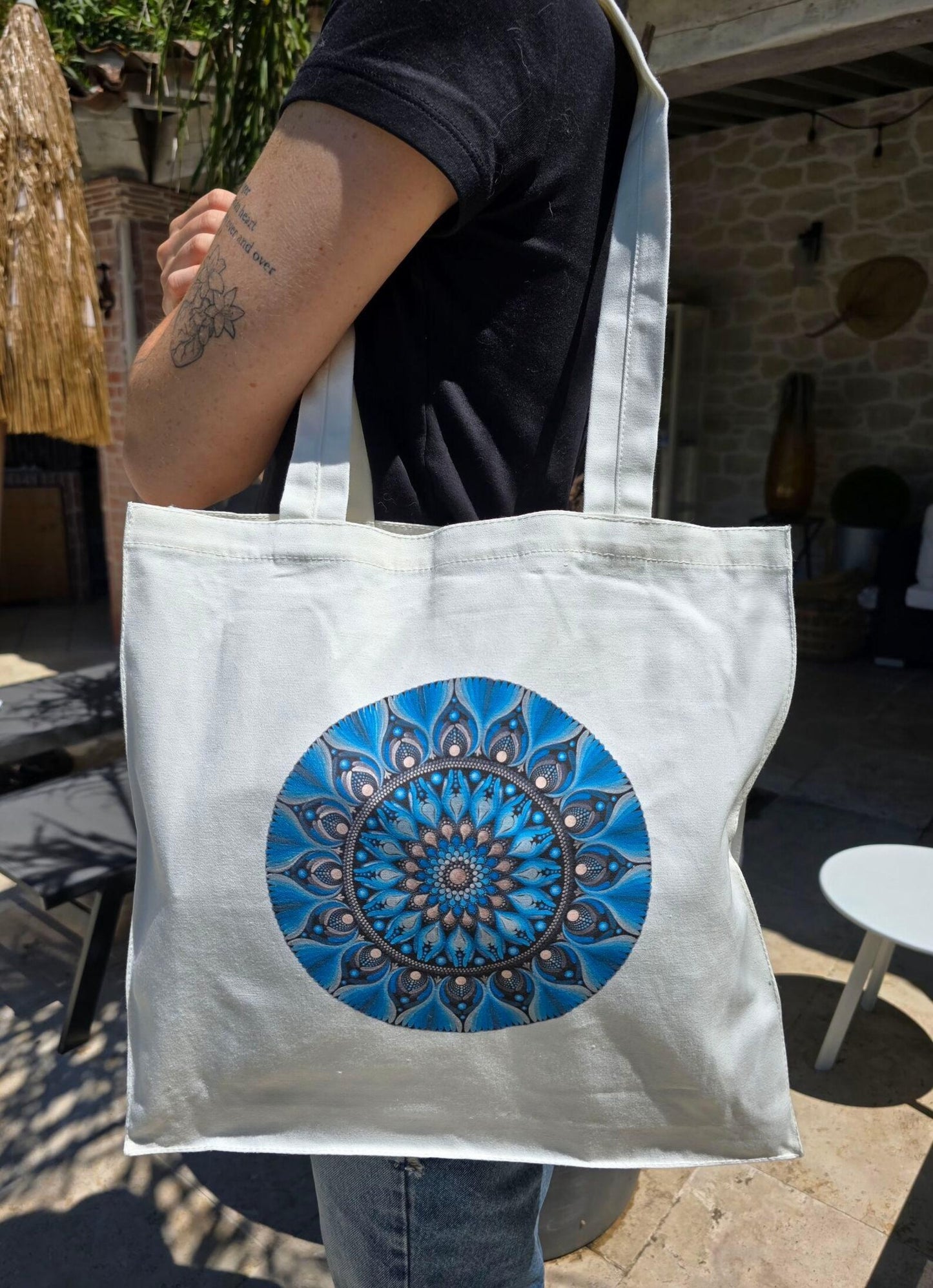 Sac fourre-tout en coton blanc – Mandala imprimé orange ou bleu | Création artisanale