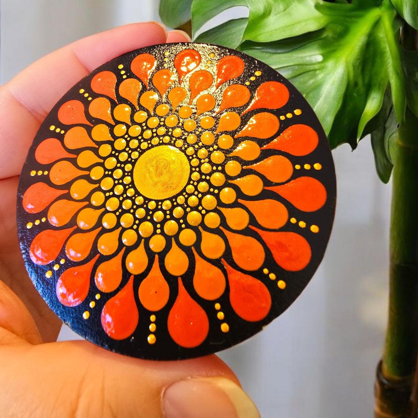 Miroir de poche en bois mandala en pointillisme orange et doré