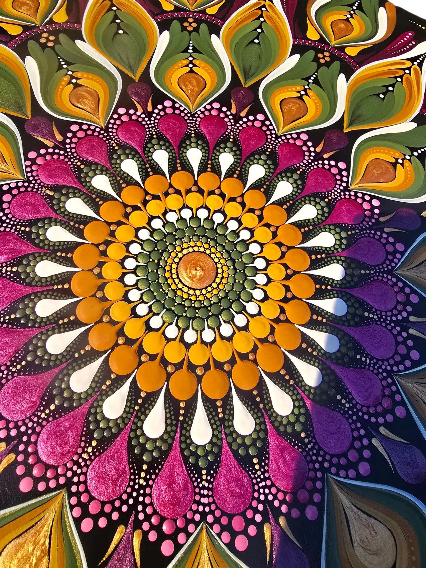 Tableau en bois mandala en pointillisme vert/fuchsia metallisé, décoration d'intérieur, décoration murale, pièce unique