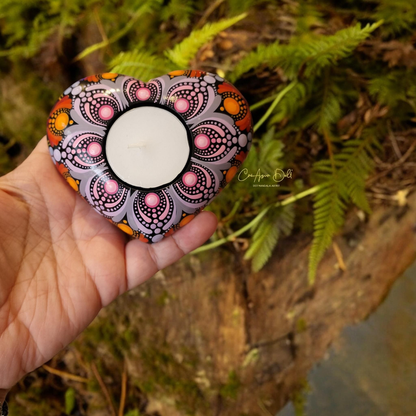 Bougeoir cœur mandala orange, rose et mauve – Peint à la main en plâtre résine