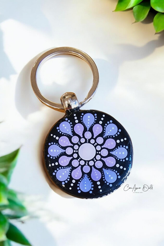 Porte-clés mandala peint double face mauve/bleuté