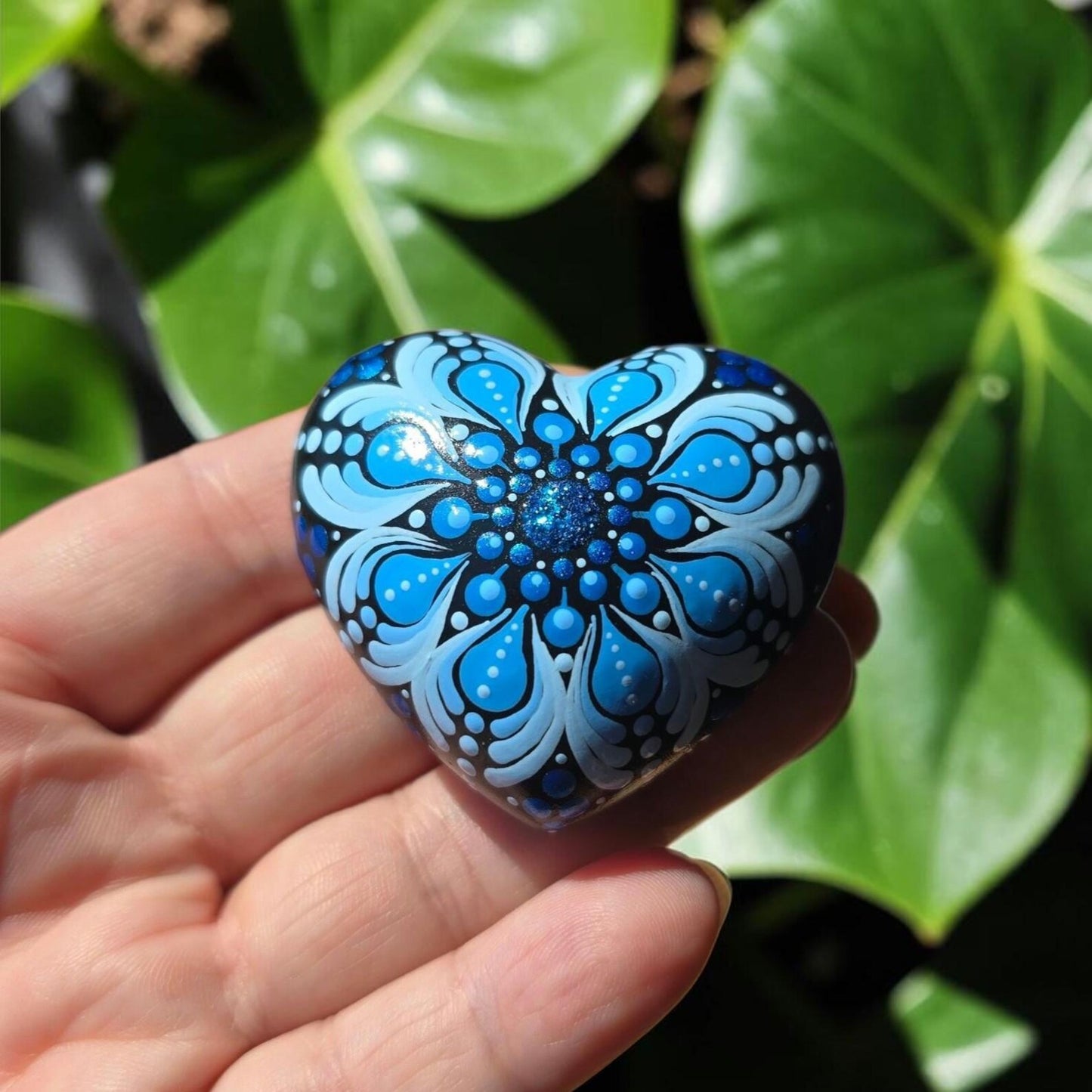 Petit coeur mandala bleu pailleté en plâtre résine - méditation ou décoration