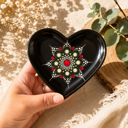 Vide-poche cœur kaki Mandala peint à la main – Coupelle décorative bohème – Porte-bijoux artisanal – Cadeau femme