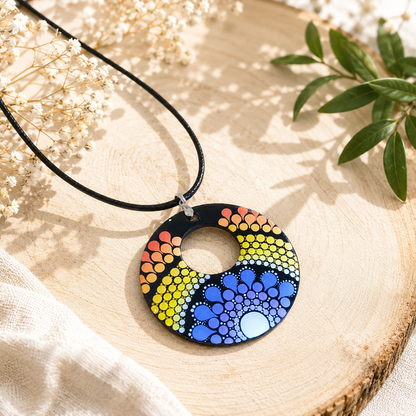 Collier en bois à trou mandala orangé et mauve en pointillisme, bijoux personnalisés,  pièce unique