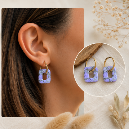 Pampilles artisanales en argile polymère – Forme rectangle et fleur – Marbré violet, gris et blanc – Pour créoles