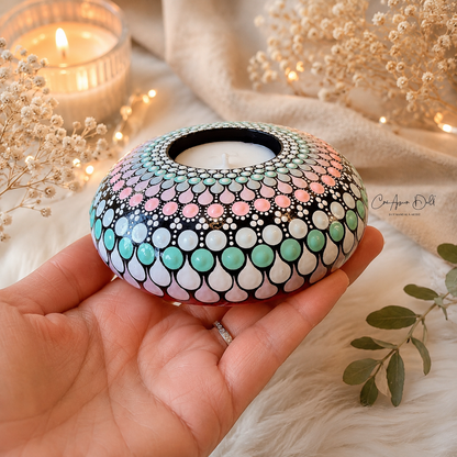Bougeoir rond mandala pastel bleu, rose en pointillisme