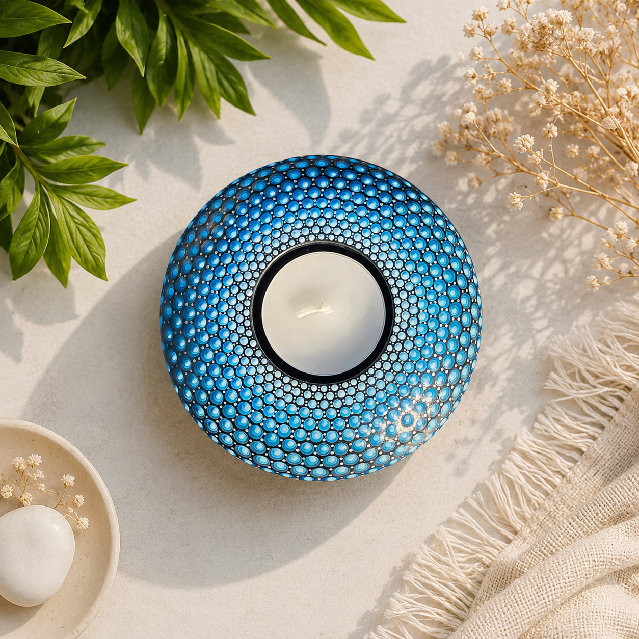 Bougeoir rond mandala bleu en pointillisme