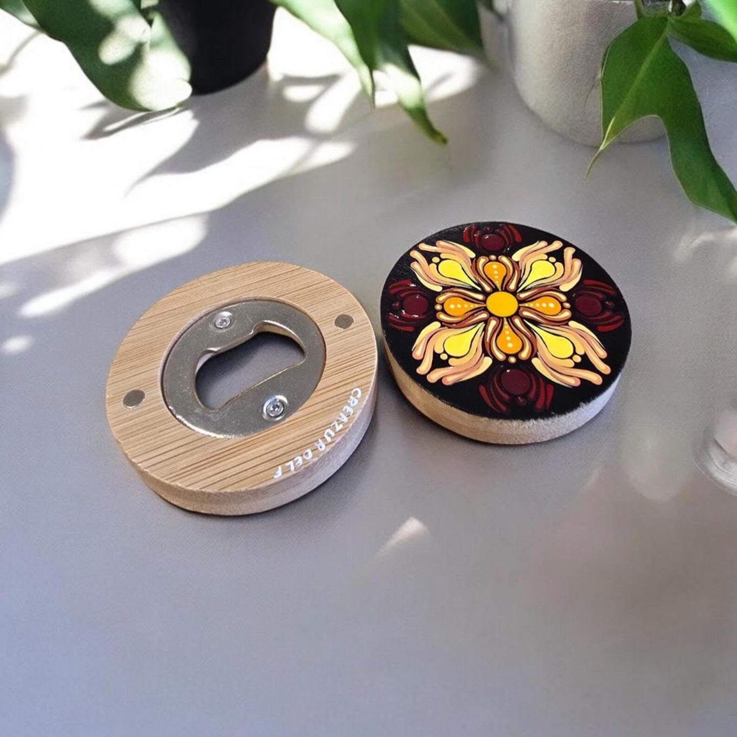 Décapsuleur rond en bambou mandala pointillisme orange, jaune et bordeaux, aimant de réfrigérateur, ouvre bouteille de bière