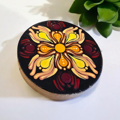 Décapsuleur rond en bambou mandala pointillisme orange, jaune et bordeaux, aimant de réfrigérateur, ouvre bouteille de bière