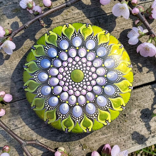 Grande pierre mandala en pointillisme bronze et mauve