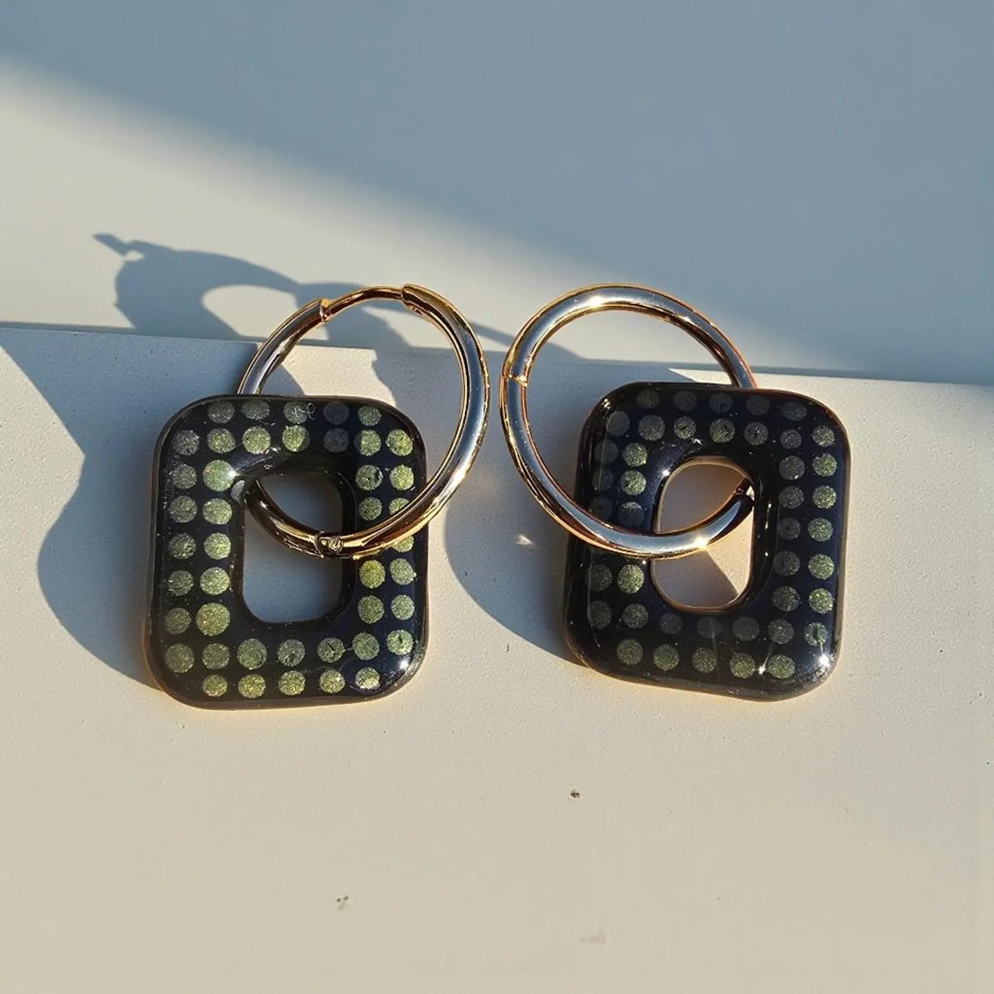 Pampilles rectangulaires en pâte polymère – noir et pointillisme bronze