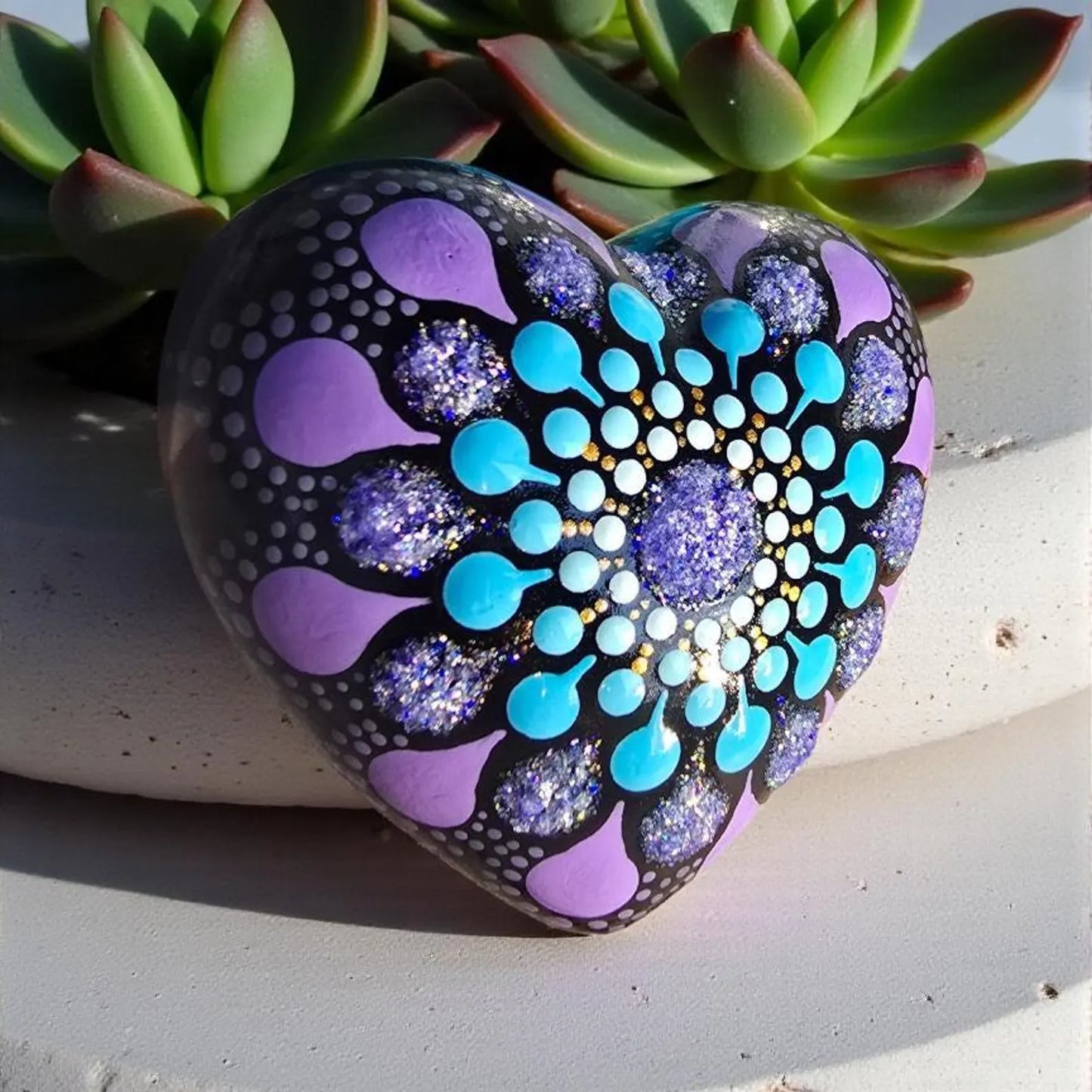 Petit Cœur Mandala Pointillisme Bleu Mauve Violet – Pierre Méditation Fait Main