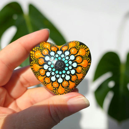Petit coeur mandala vert d'eau/orange en plâtre résine