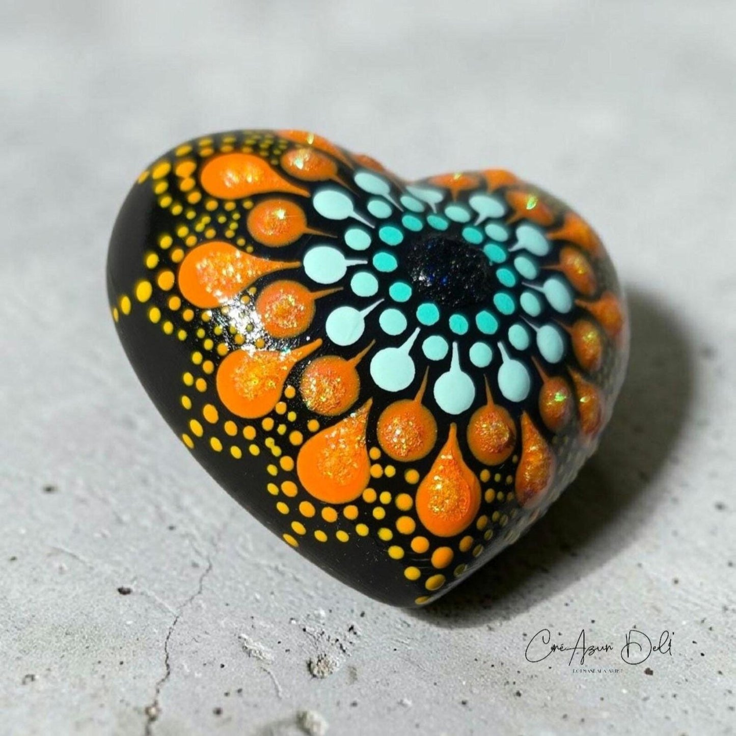 Petit coeur mandala vert d'eau/orange en plâtre résine