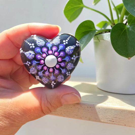 Petit coeur violet et mauve pailleté – Pierre Méditation Fait Main