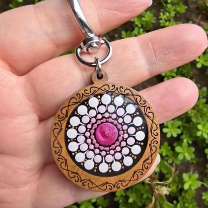 Porte-clés bois mandala fuchsia/doré peint à la main