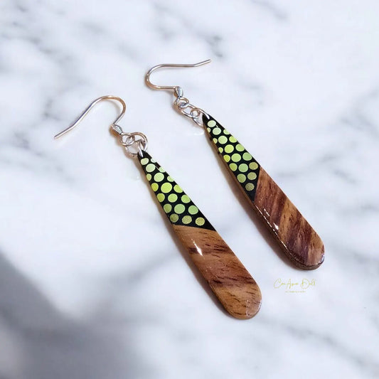 Boucles d’oreilles goutte en bois – Dégradé vert citron, peintes à la main