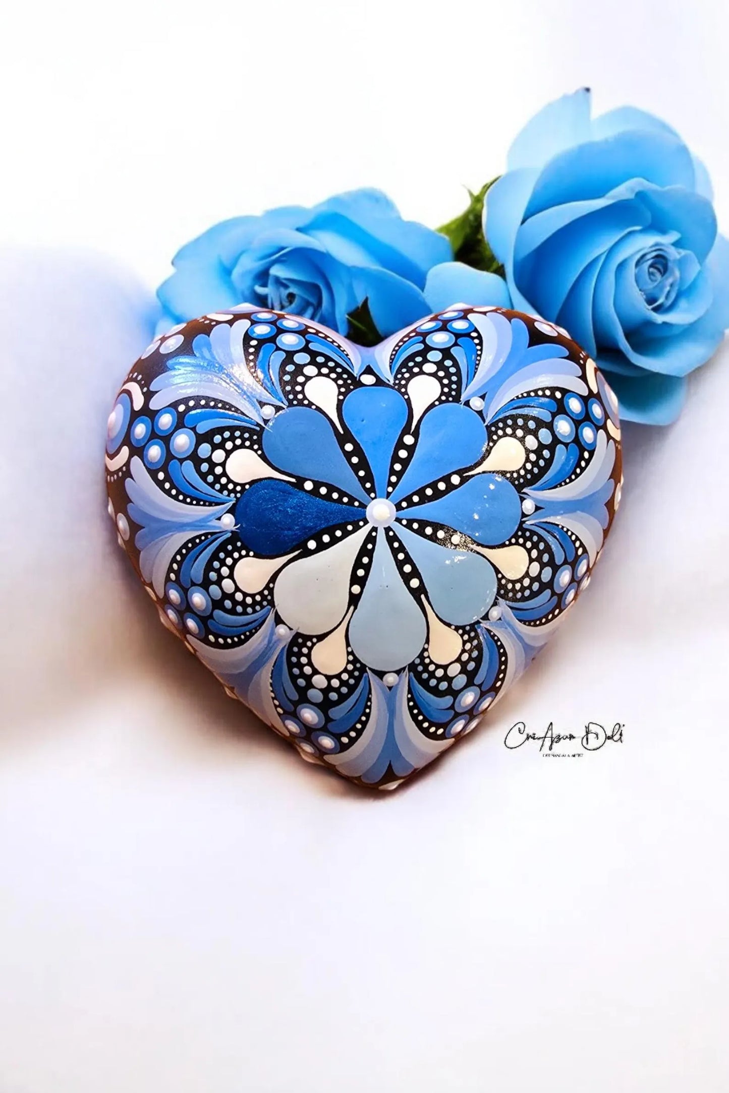 Pierre mandala en forme de cœur bleu et blanc – Cadeau unique, méditation & décoration