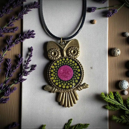 Collier hibou mandala fuchsia vert