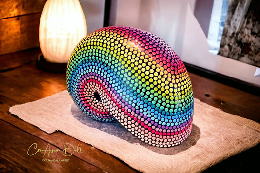 Coquillage décoratif en résine – Mandala en dot painting fait main