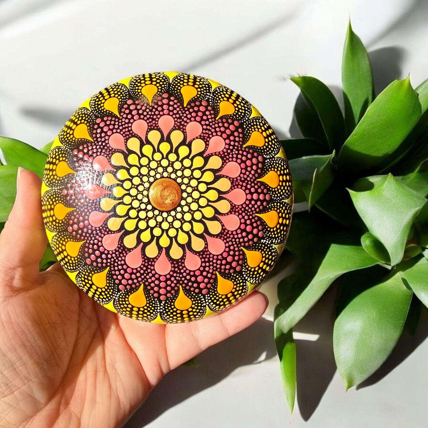 Boîte à bijoux en bois de tilleul – Mandala peint à la main en pointillisme – Pièce unique