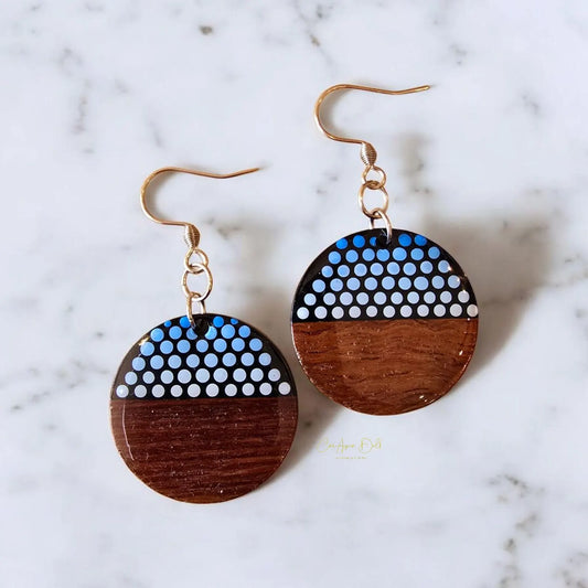 Boucles d'oreilles rondes bleues ultra légères en bois et résine réversibles - acier inoxydable .