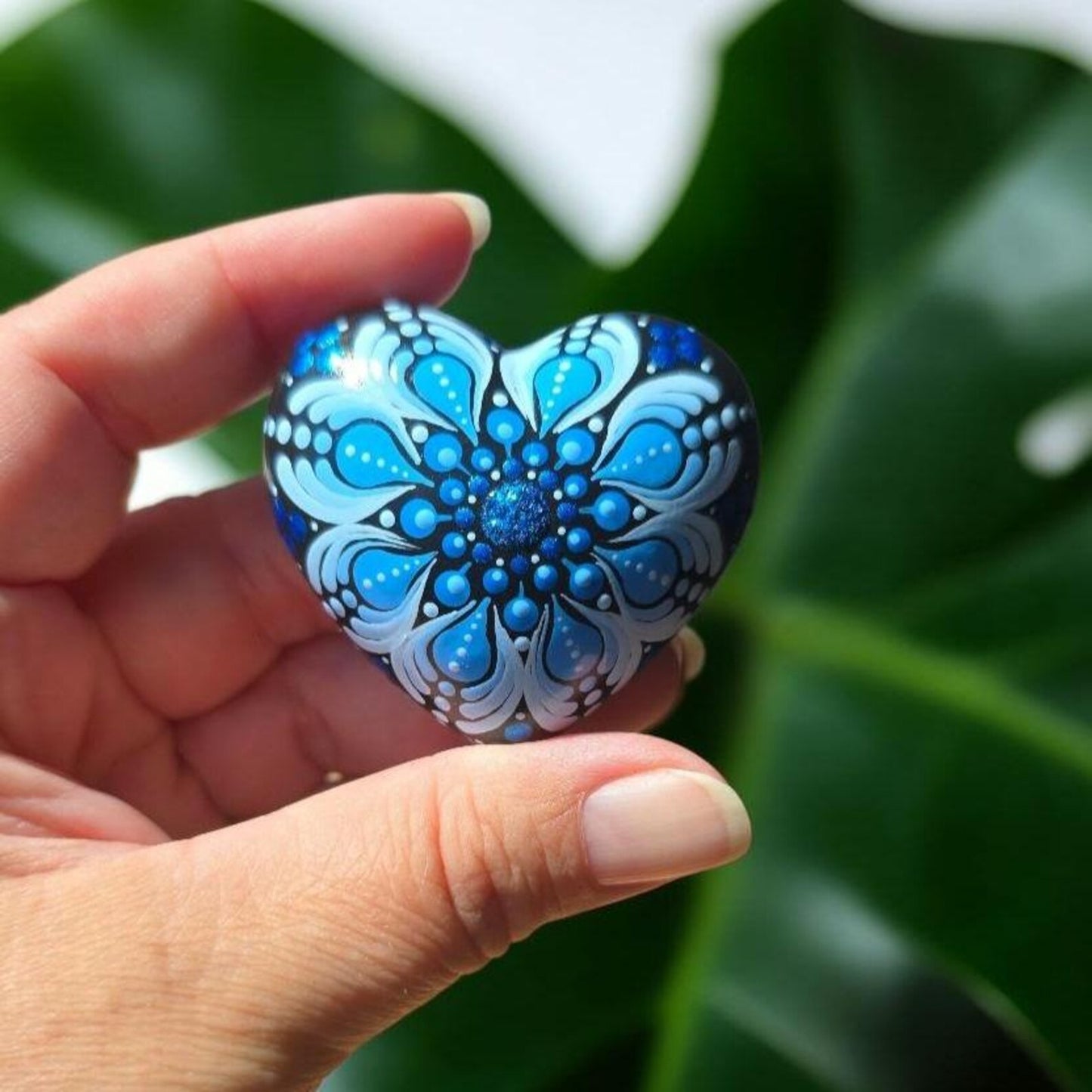 Petit coeur mandala bleu pailleté en plâtre résine - méditation ou décoration