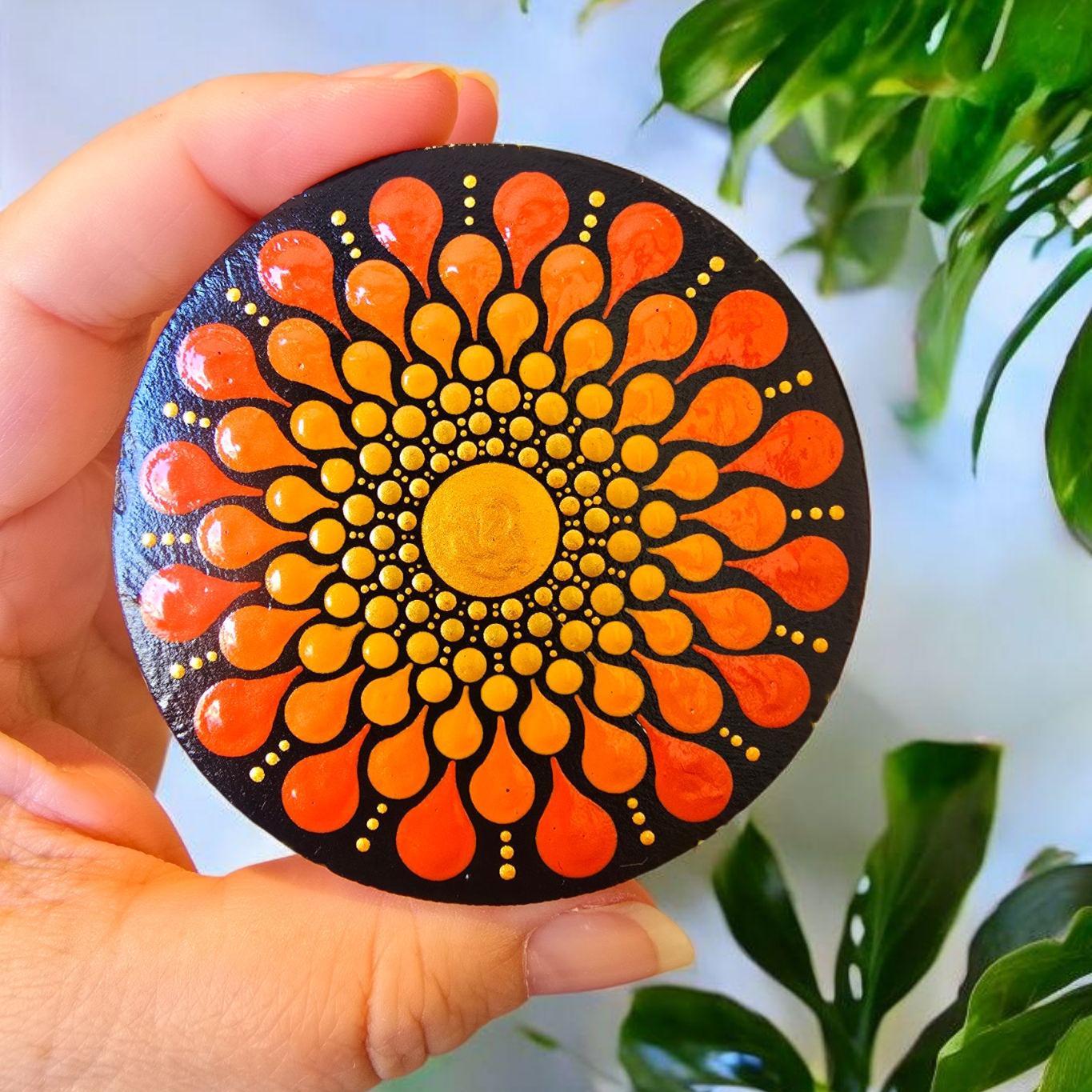 Miroir de poche en bois mandala en pointillisme orange et doré