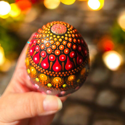 Œuf décoratif en plâtre peint à la main – Pointillisme rose, jaune et orange pailleté