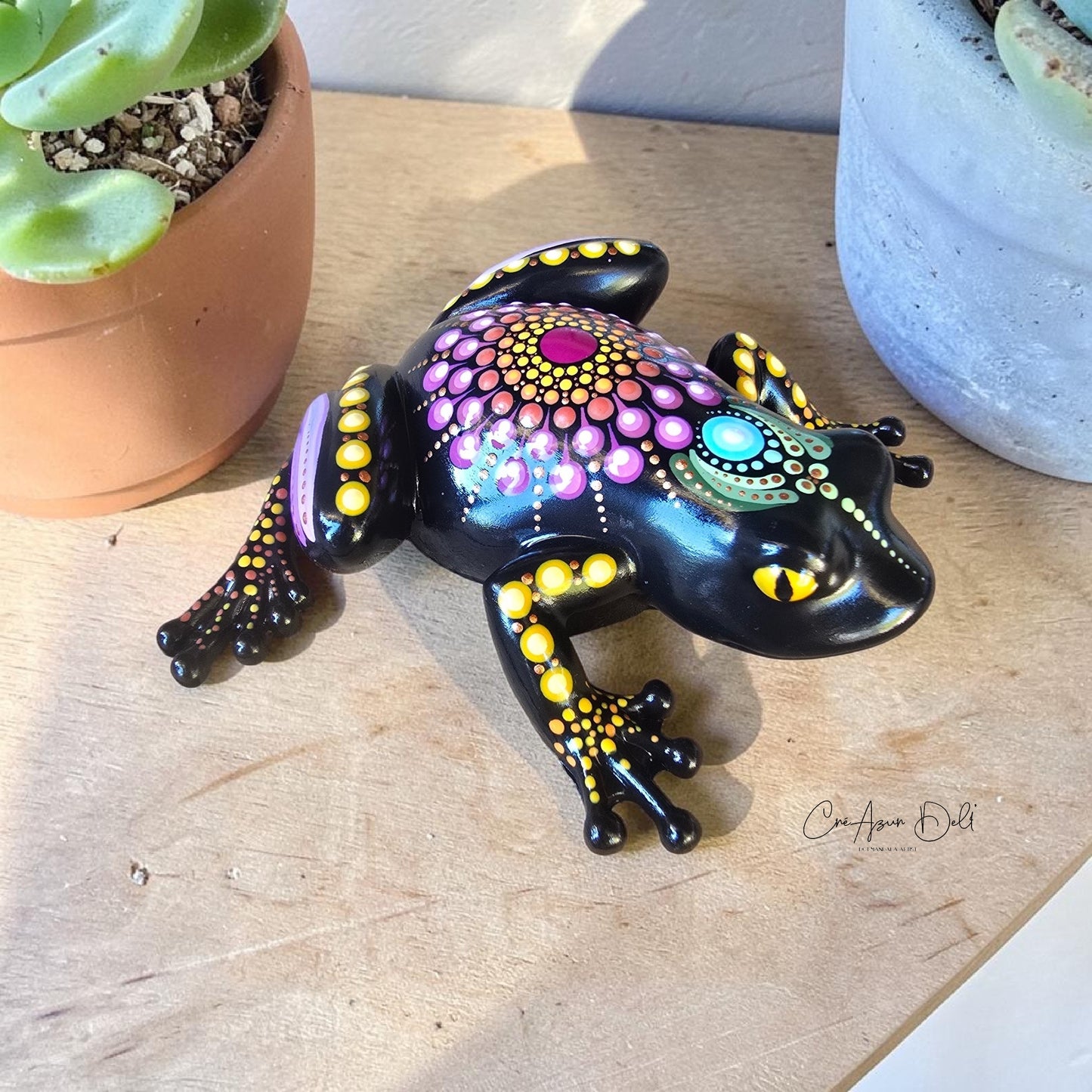 Grenouille décorative peinte à la main