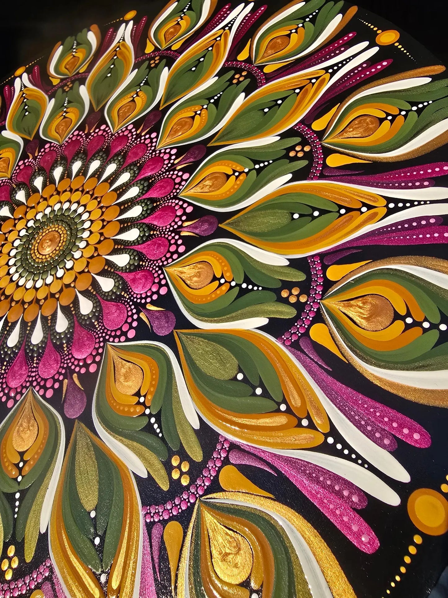 Tableau en bois mandala en pointillisme vert/fuchsia metallisé, décoration d'intérieur, décoration murale, pièce unique