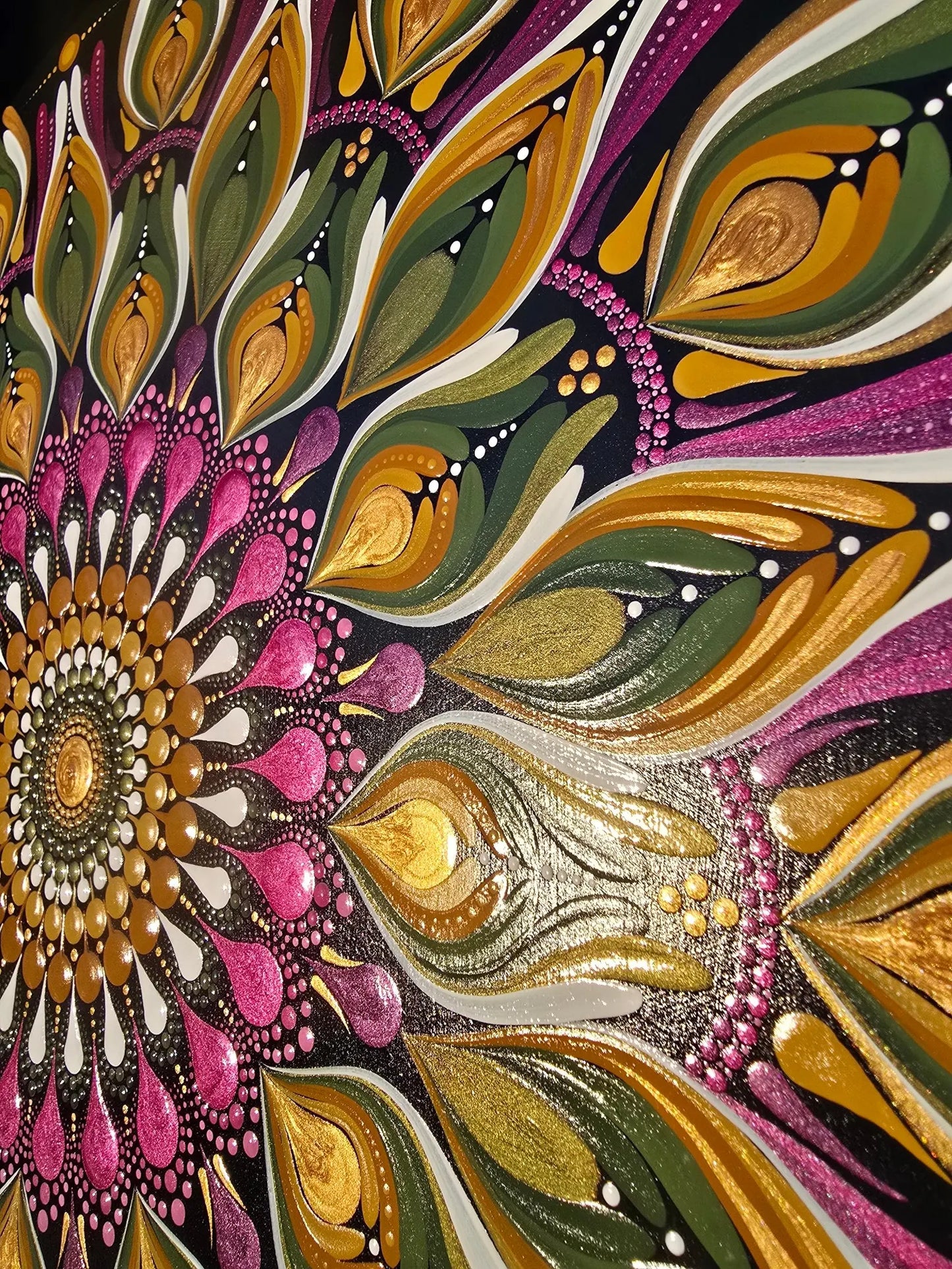 Tableau en bois mandala en pointillisme vert/fuchsia metallisé, décoration d'intérieur, décoration murale, pièce unique